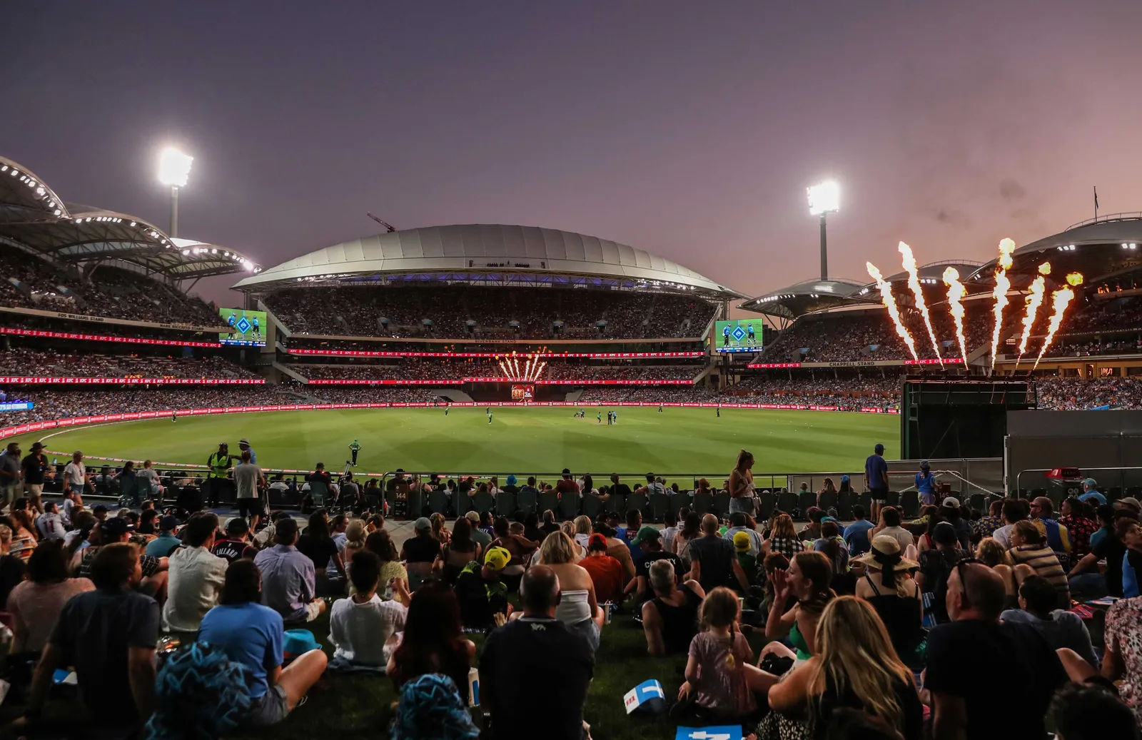 Adelaide Strikers vs Hobart Hurricanes