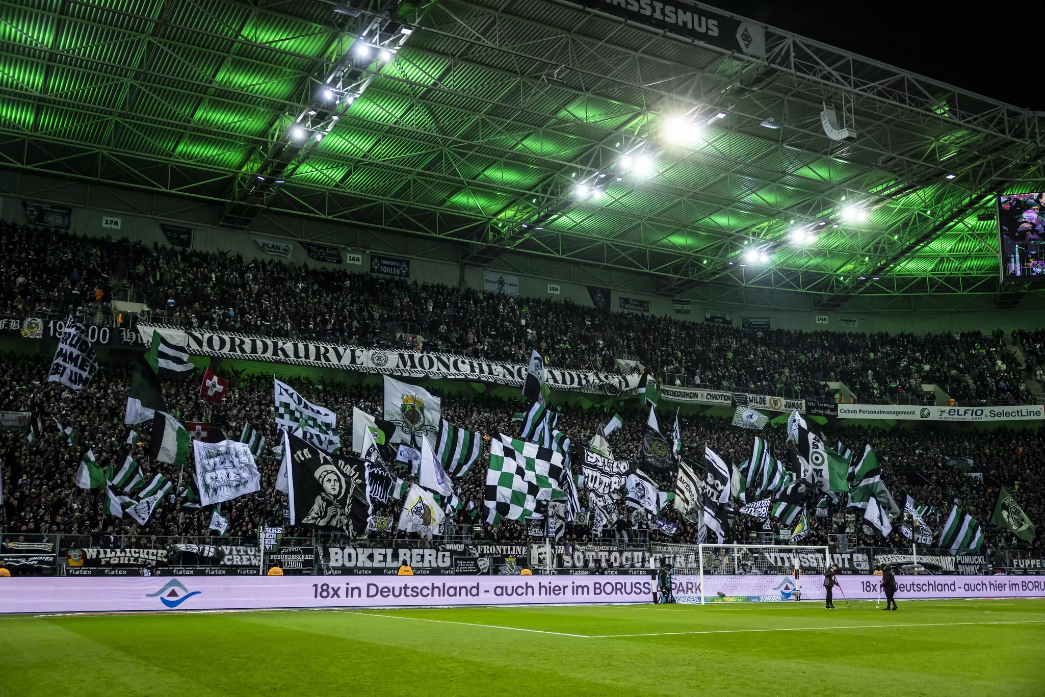 B. Monchengladbach vs Dortmund