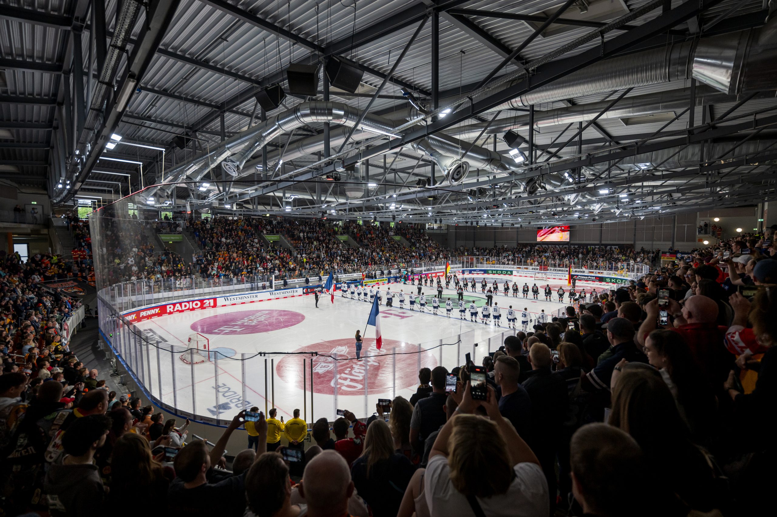 Grizzly Wolfsburg vs Schwenninger
